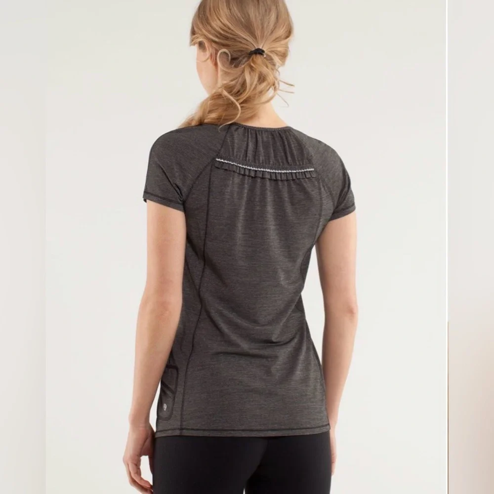 Lululemon Athletica Wild Short sleeve tech t shirt, size 8